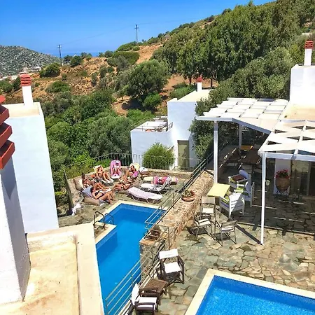 Mourtzanakis - Traditional Eco In Lodge