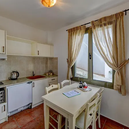 Mourtzanakis - Traditional Eco In